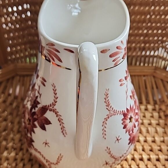 Floral Pitcher Gold Tone Accent - Picture 3 of 8
